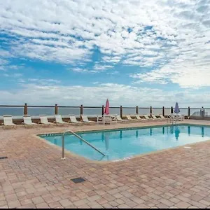  Aparthotel Oceanfront Oasis
