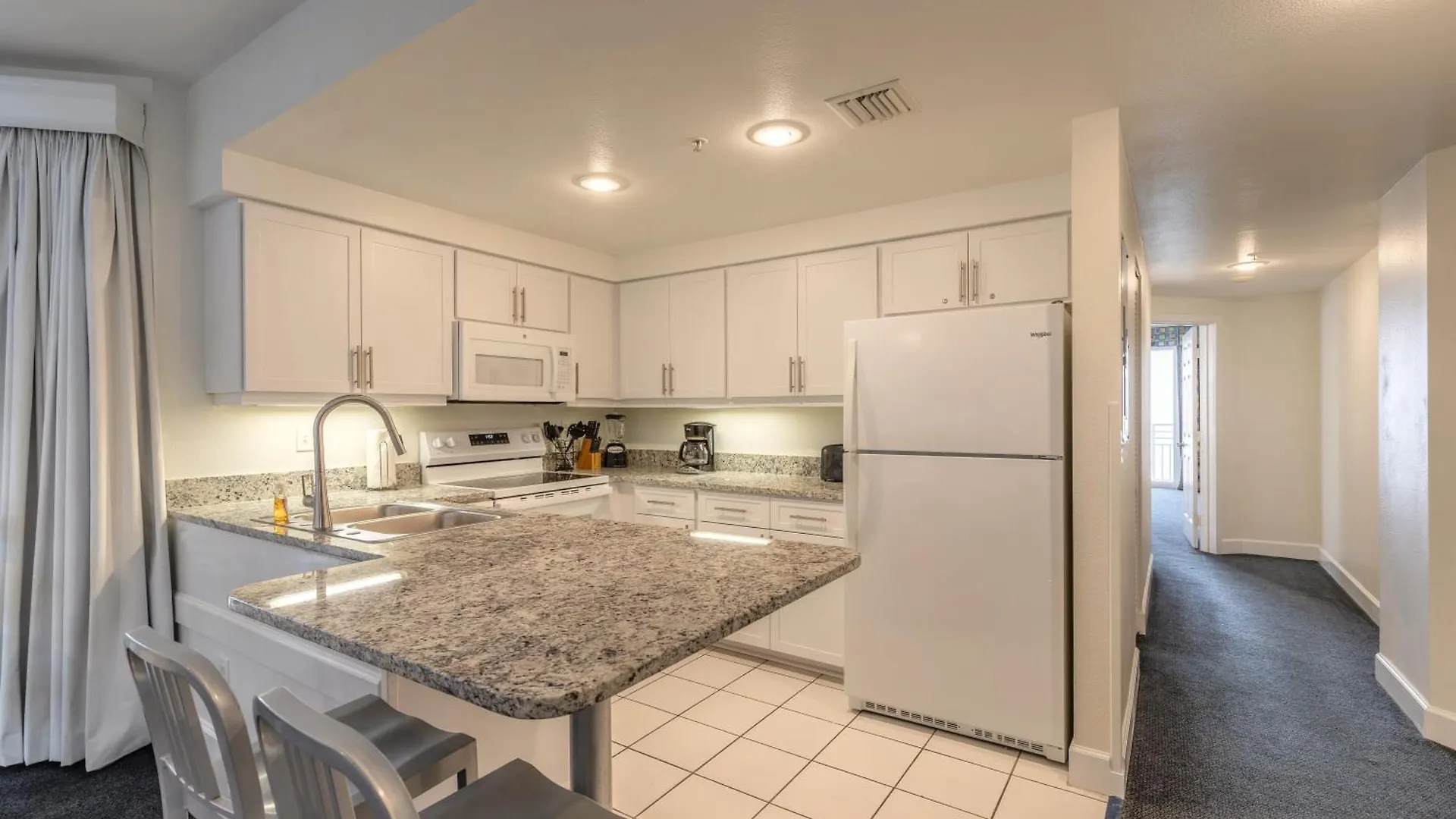 Beachfront Bliss At Ocean Walk Resort - Unit 1701 Daytona Beach 0*,