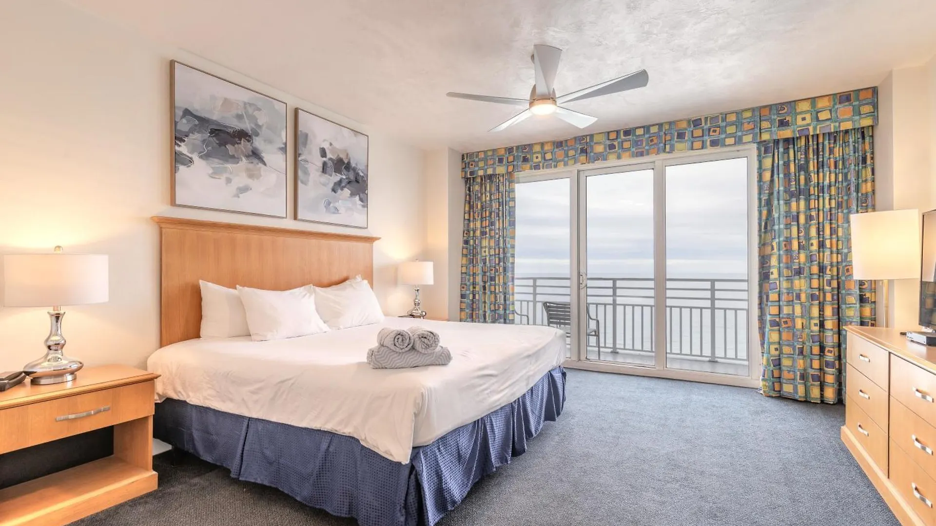Beachfront Bliss At Ocean Walk Resort - Unit 1701 Daytona Beach