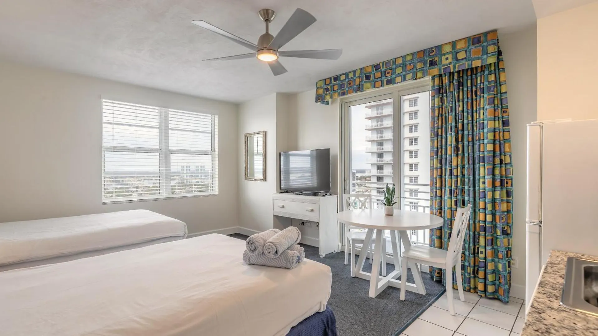 Aparthotel Beachfront Bliss At Ocean Walk Resort - Unit 1701 Daytona Beach United States